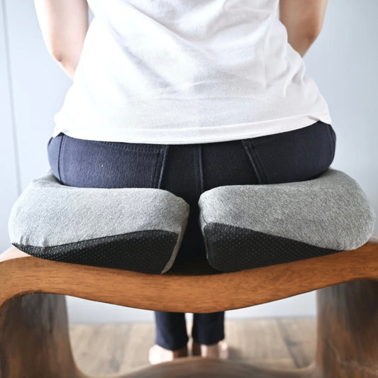 ErgoComfort™ – Ergonomisk Sittdyna & Ryggstöd